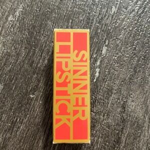 Lipstick‎ Queen Coral Red Lipstick